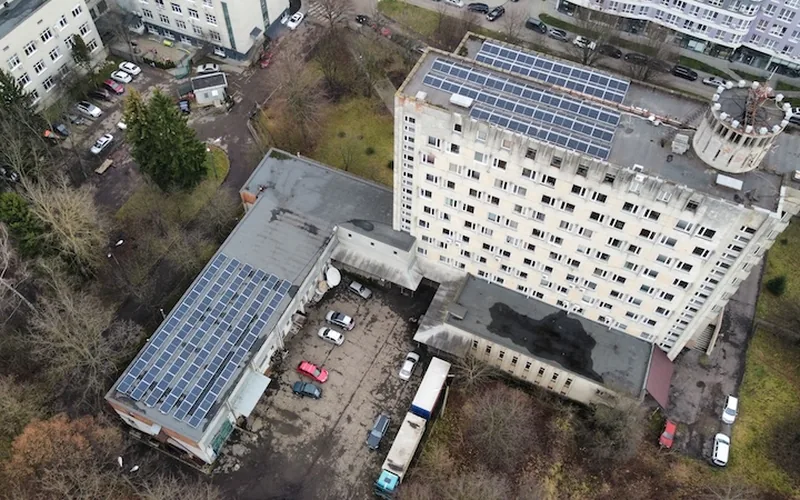 Дахи Інституту НАН України у Львові з установленою СЕС 84,68 кВт